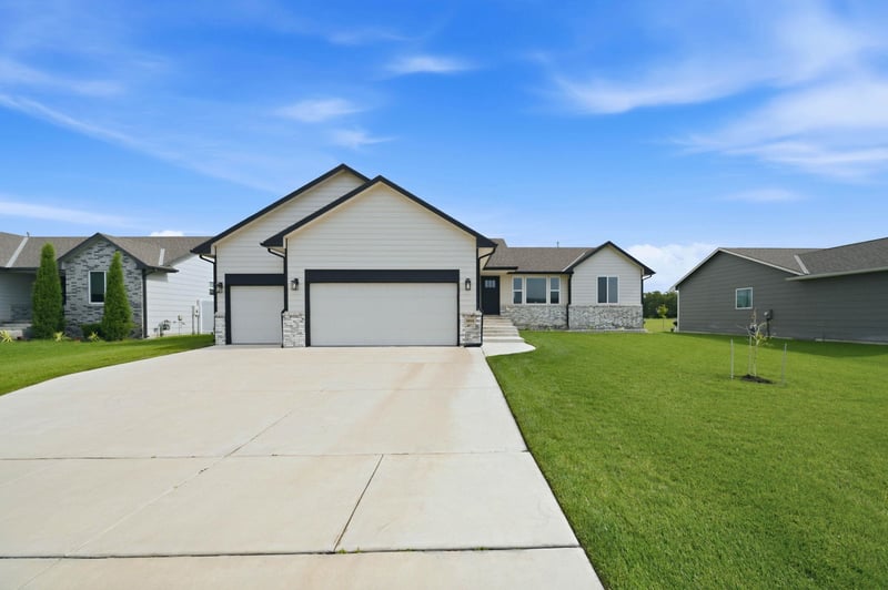 10514 Wilkinson , Maize, KS 67101
