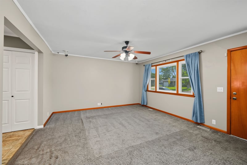 2508 Simmons , Salina, KS 67401