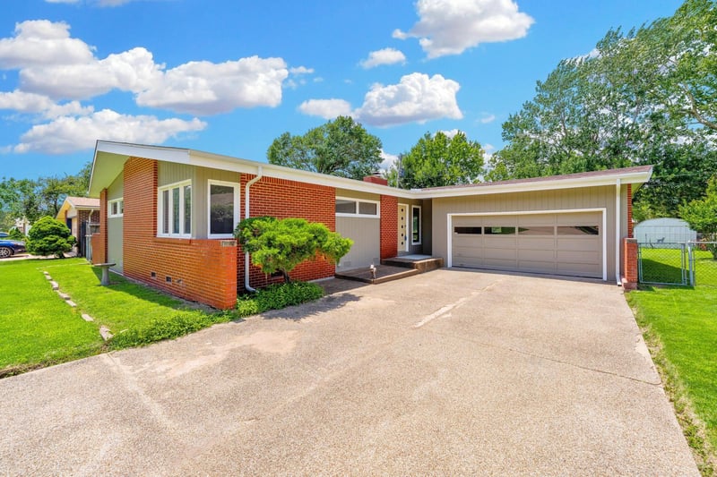 2427 N Coolidge Ave, Wichita, KS 67204