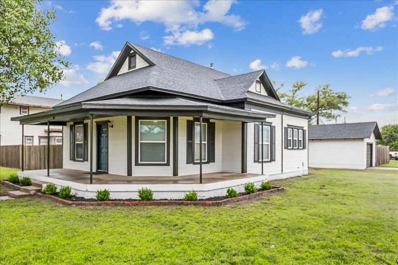 938 C Ave, Kingman, KS 67068