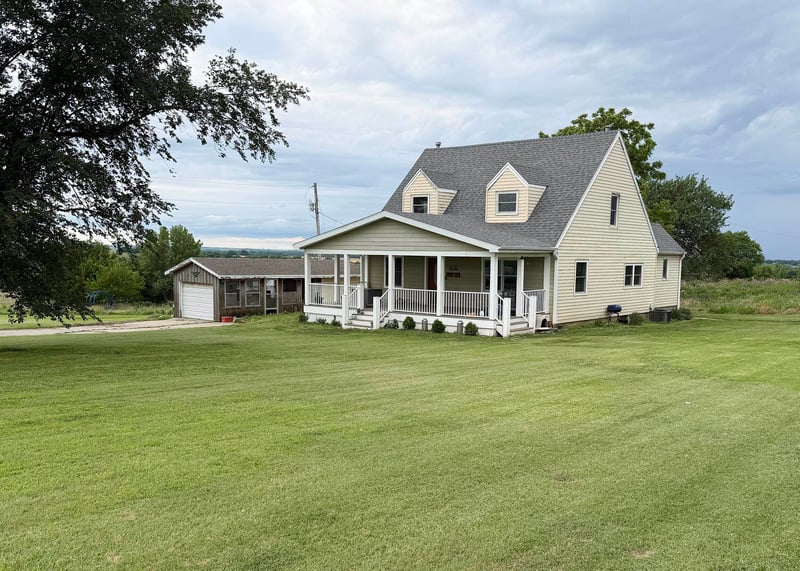 59 Gypsum Rd, Clifton, KS 66937