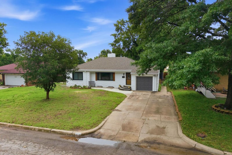 2917 E Rivera, Wichita, KS 67211