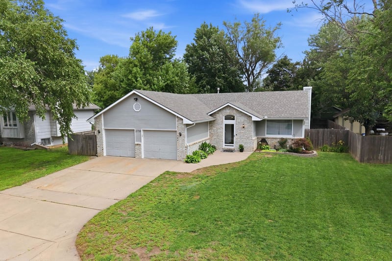 11710 Murdock , Wichita, KS 67212