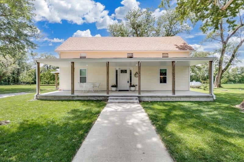 1179 E 120th Ave N, Belle Plaine, KS 67013