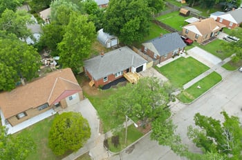1833 S Parkwood Ln, Wichita, KS 67218