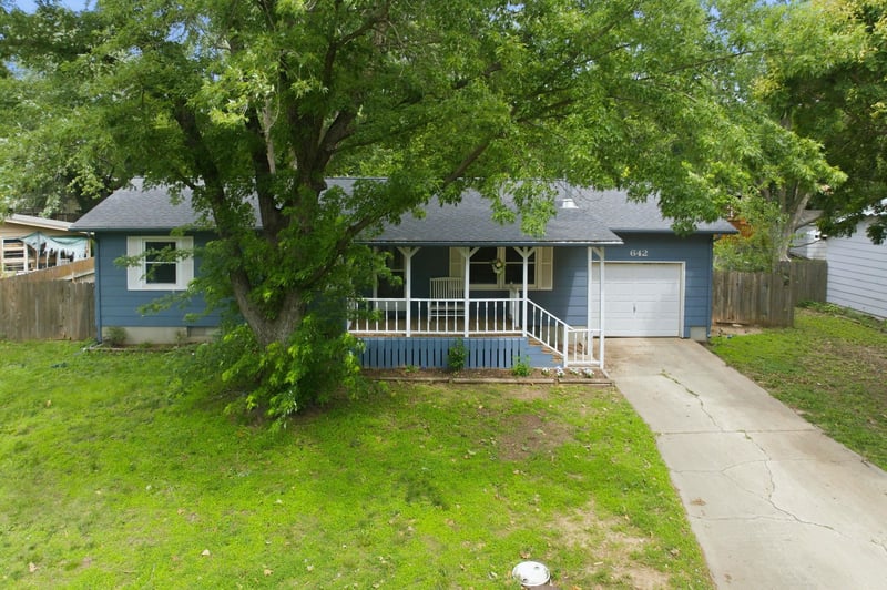 642 N Edgemoor Dr, Buhler, KS 67522