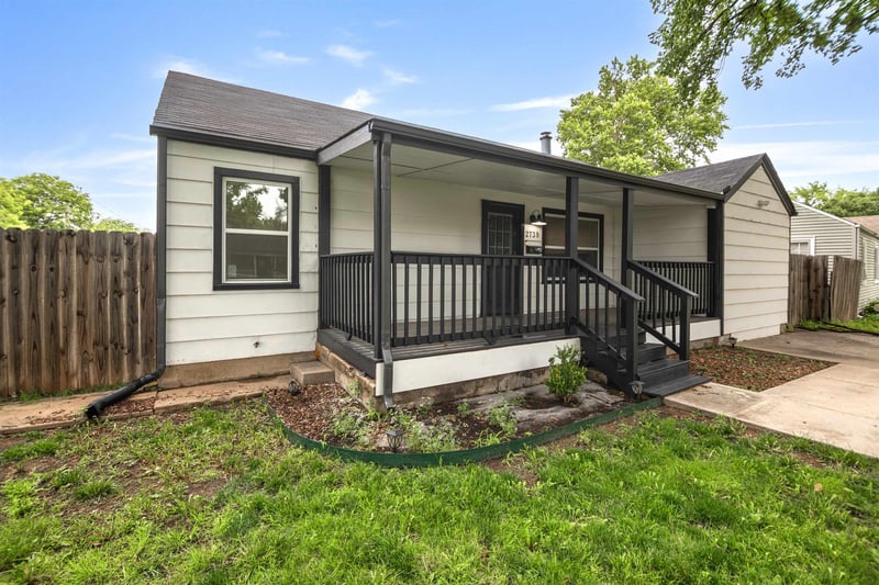 2739 S Rose Marie Ct, Wichita, KS 67216