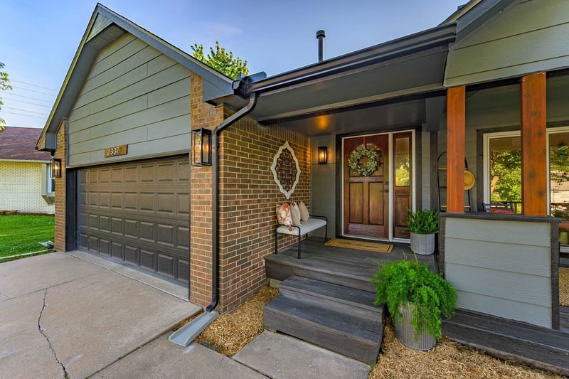 2337 S Linden Cir, Wichita, KS 67207