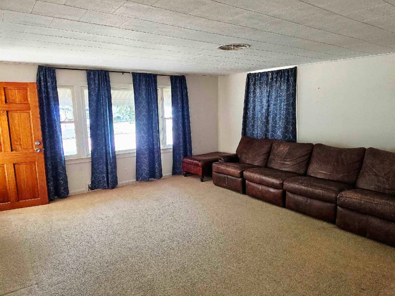 1317 B , Wellington, KS 67152