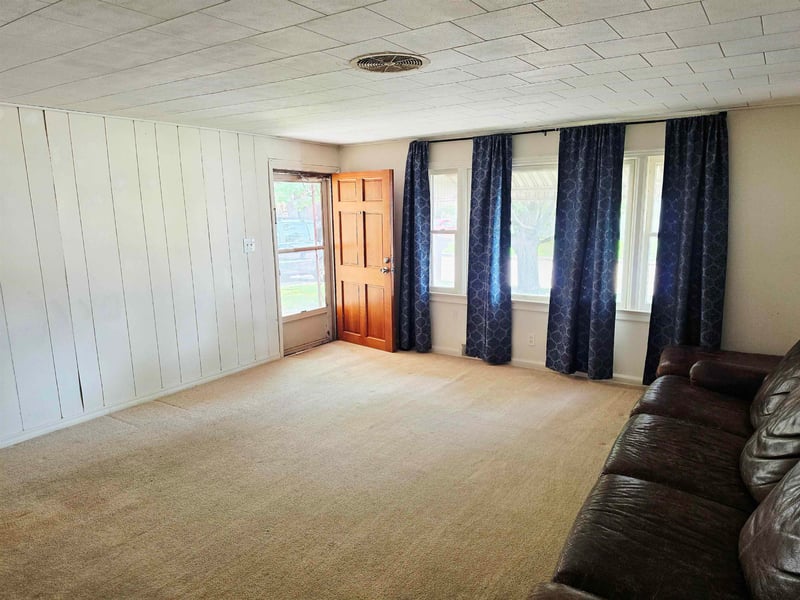 1317 B , Wellington, KS 67152