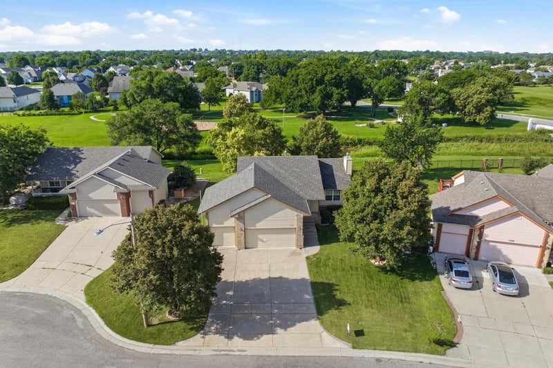 5313 Shadowridge Ct, Wichita, KS 67220