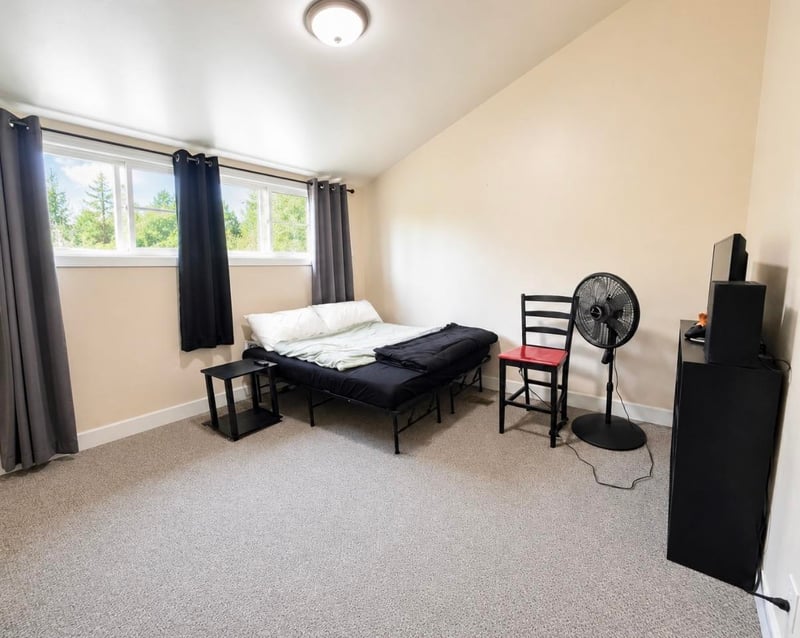 1219 Midland , Salina, KS 67401