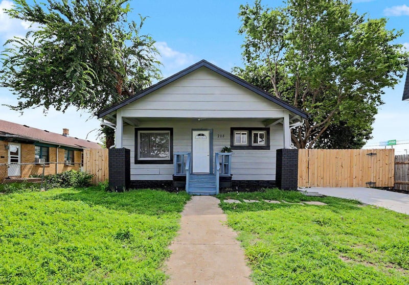 208 N Kansas, Wichita, KS 67214