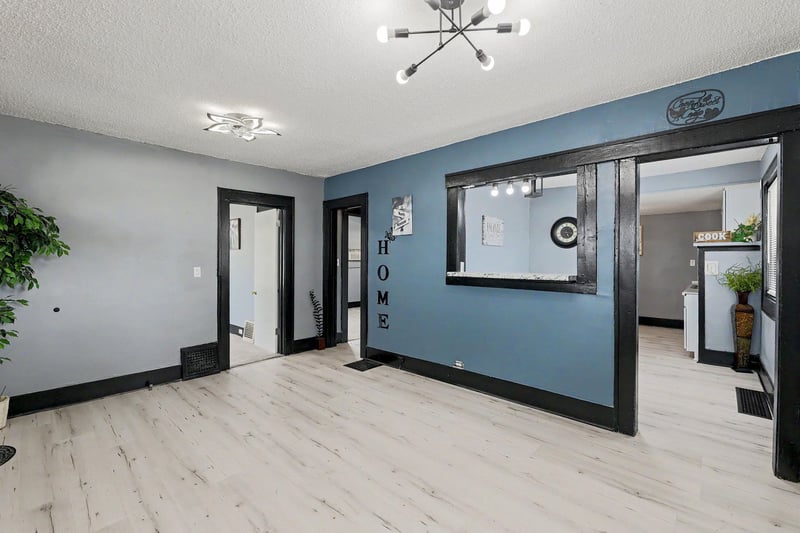208 N Kansas, Wichita, KS 67214
