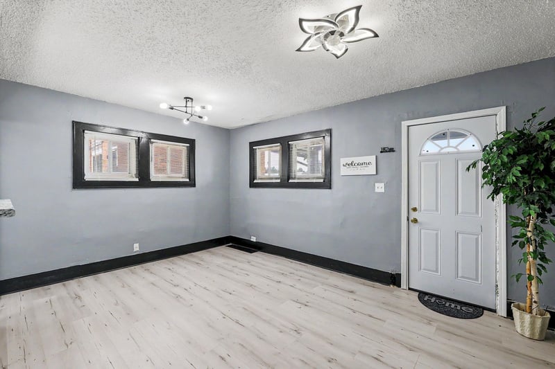 208 N Kansas, Wichita, KS 67214
