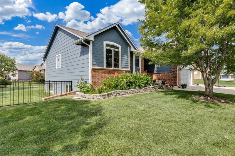 2682 Shefford Ct, Wichita, KS 67205