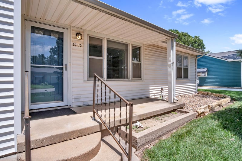 1412 W 8th St, Newton, KS 67114
