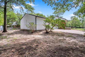 870 S Watson Ln, Wichita, KS 67207