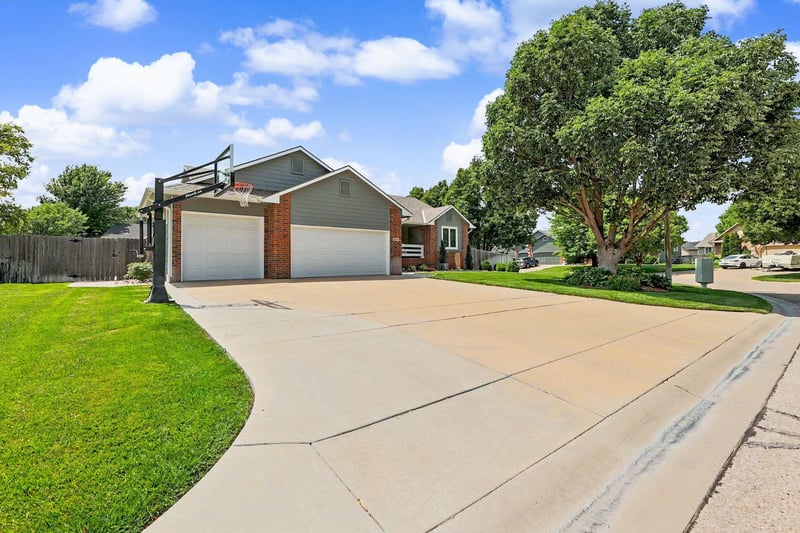 2510 Shefford Ct, Wichita, KS 67205