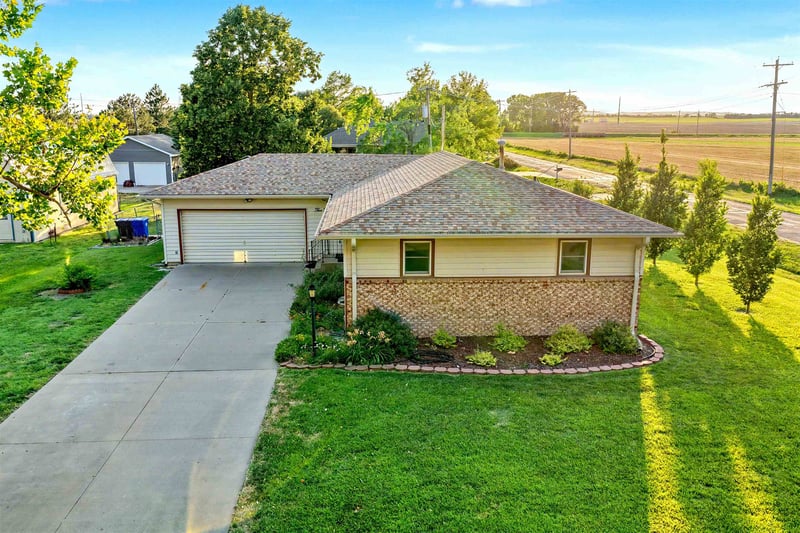 515 N Pine St, Lindsborg, KS 67456