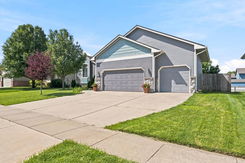10701 Dallas , Wichita, KS 67215
