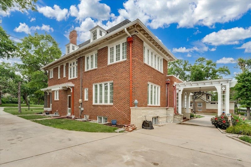 1005 Central Ave, El Dorado, KS 67042