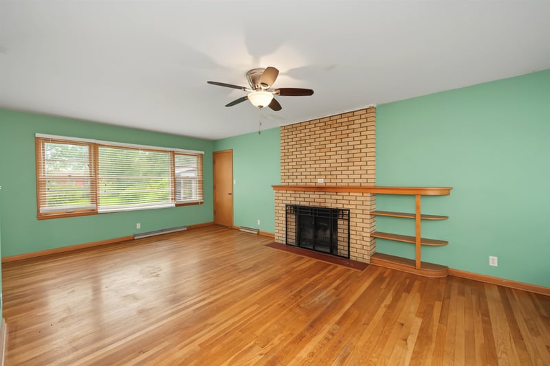 415 Chestnut St, Lindsborg, KS 67456