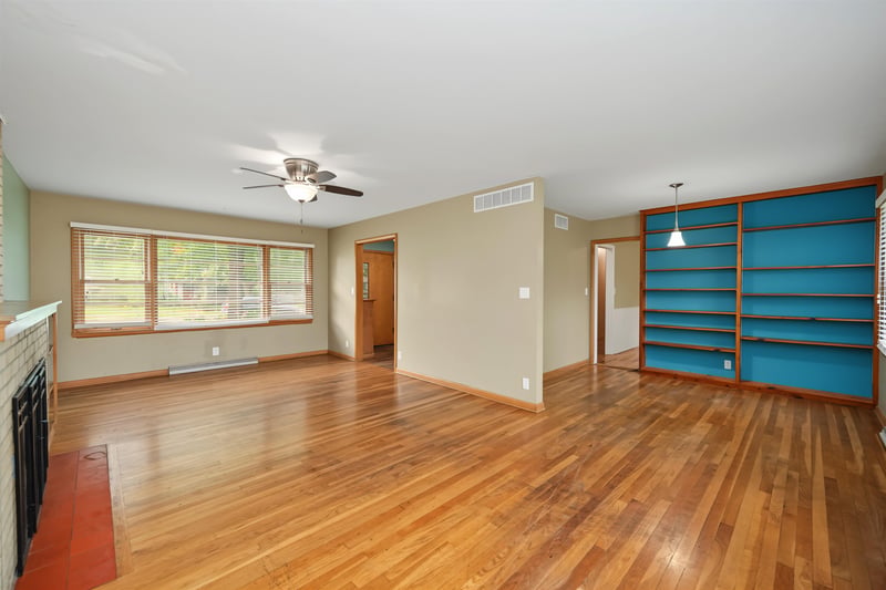 415 Chestnut St, Lindsborg, KS 67456