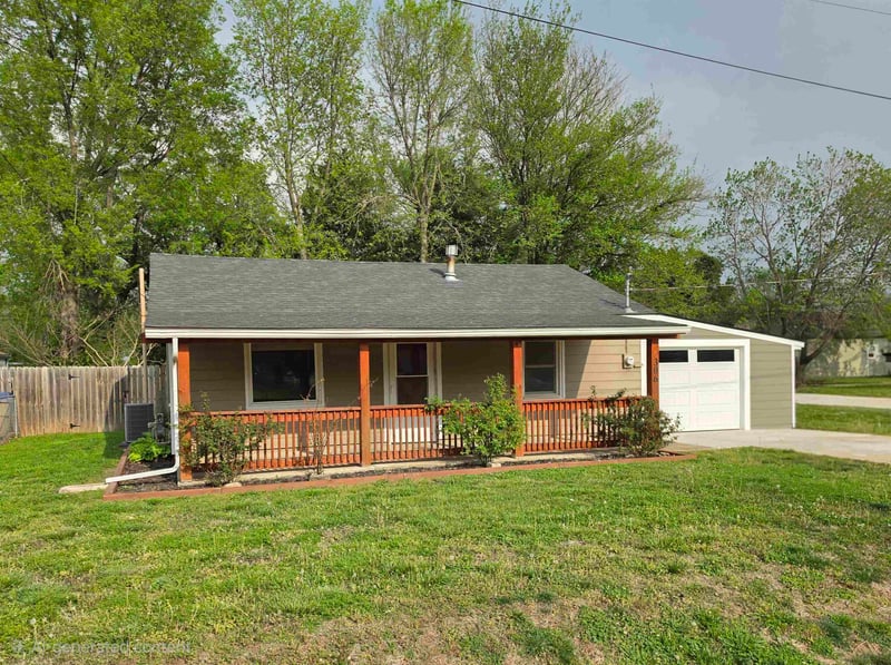 306 Washington St, Belle Plaine, KS 67013