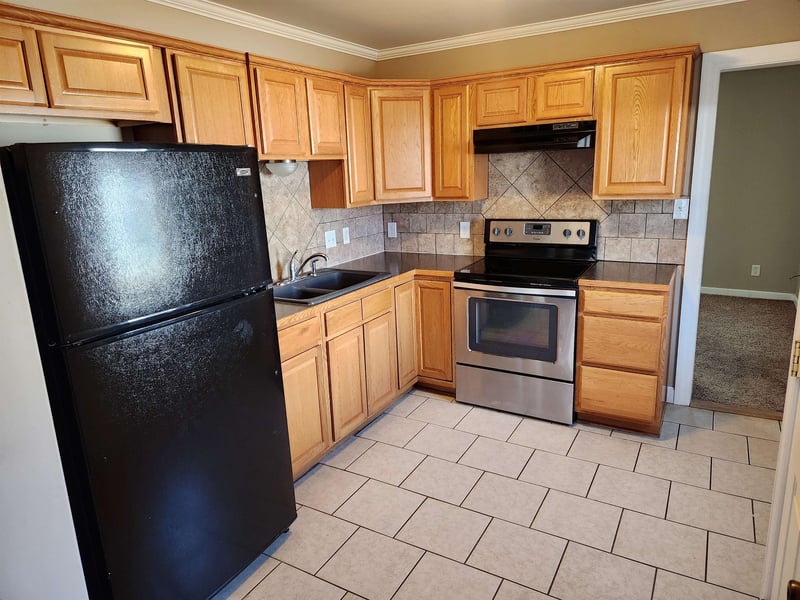 306 Washington St, Belle Plaine, KS 67013