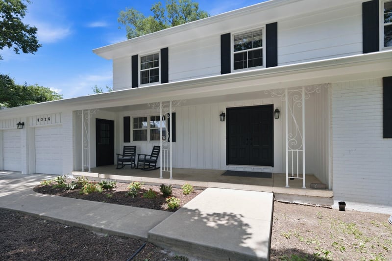8226 Peach Tree Ln, Wichita, KS 67207