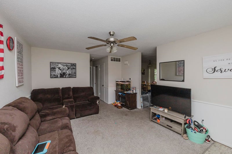 3159 Bunker Hill, Wichita, KS 67210