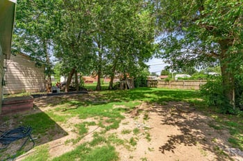 1242 N Piatt Ave, Wichita, KS 67214