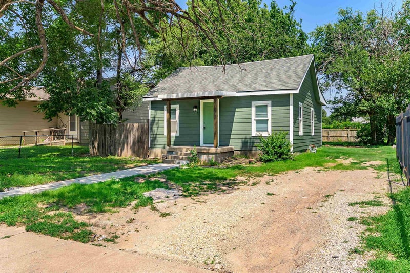 1242 Piatt Ave, Wichita, KS 67214