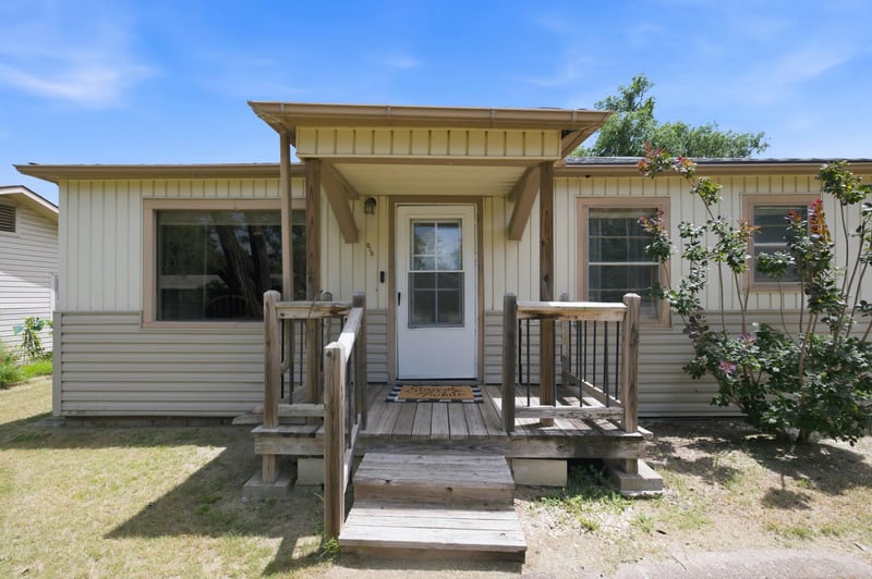 410 Kansas St, Benton, KS 67017-9001