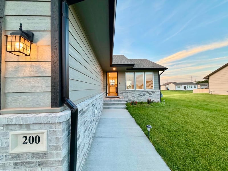 200 Anniston Ct, Derby, KS 67037