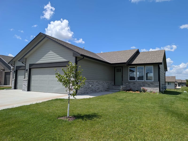 200 Anniston Ct, Derby, KS 67037