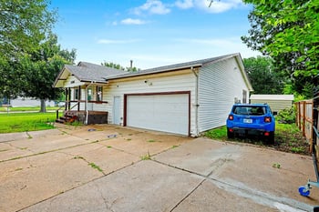 1556 N Poplar, Wichita, KS 67214