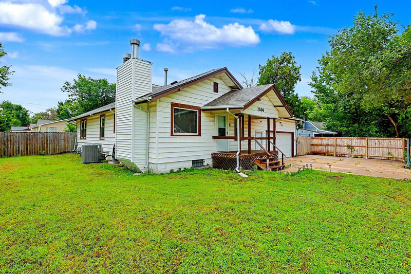 1556 Poplar , Wichita, KS 67214