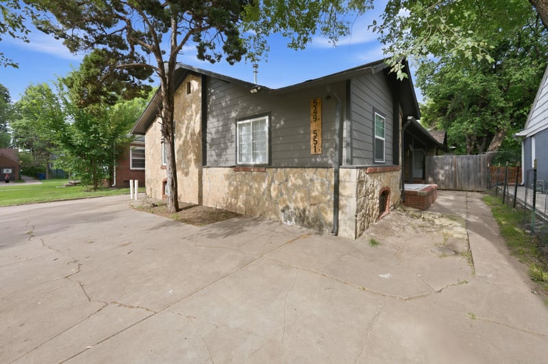 549-551 Glendale Ave, Wichita, KS 67218