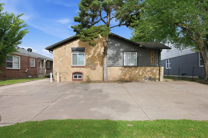 549-551 Glendale Ave, Wichita, KS 67218