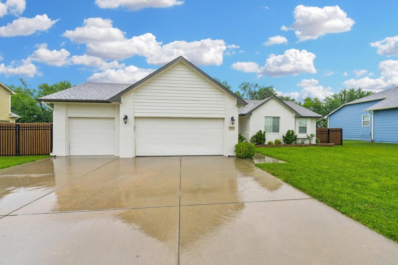 2202 Cranbrook , Wichita, KS 67207