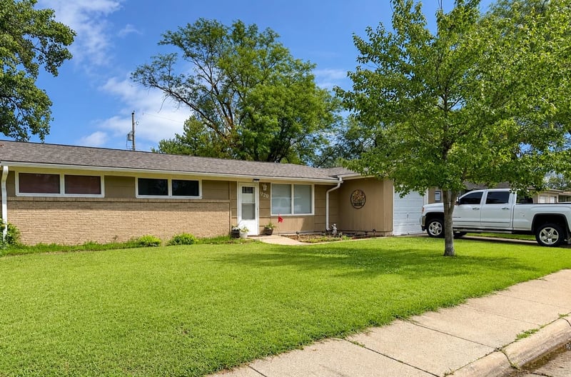 1220 Midland Ave, Salina, KS 67401