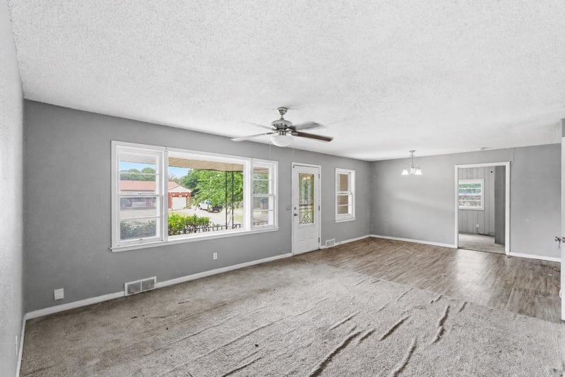 3604 Skinner , Wichita, KS 67218