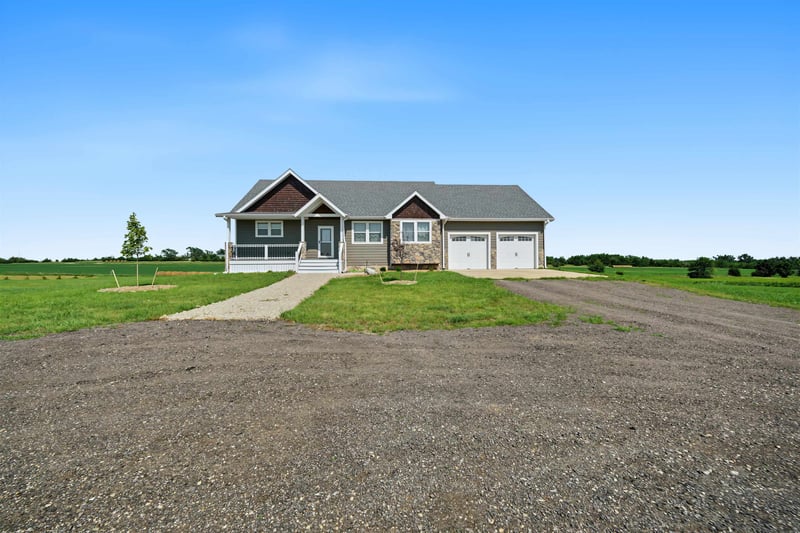 87 Autumn Leaf, Bennington, KS 67422