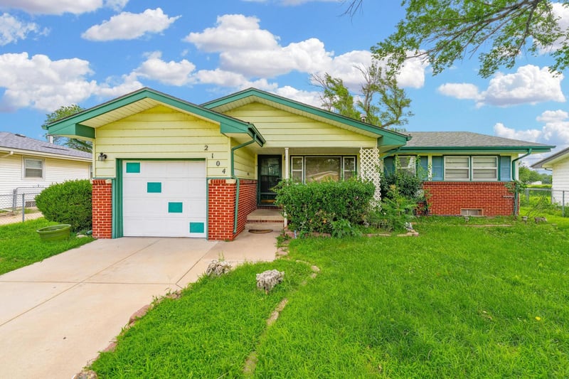 2104 Osage Ave, Wichita, KS 67213