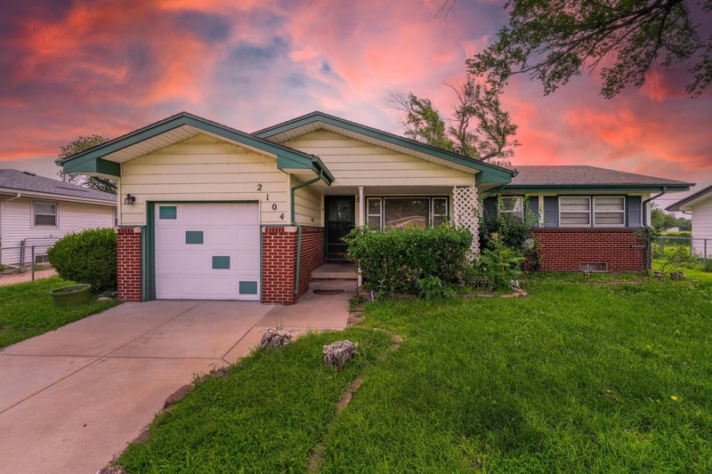 2104 Osage Ave, Wichita, KS 67213