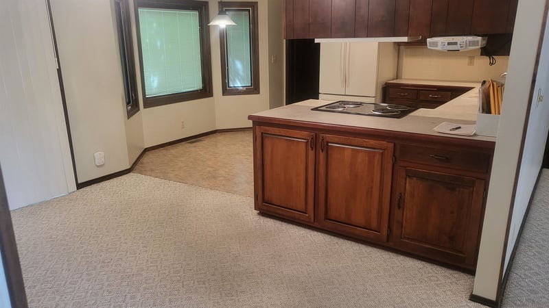 840 Trinity Ct, Newton, KS 67114