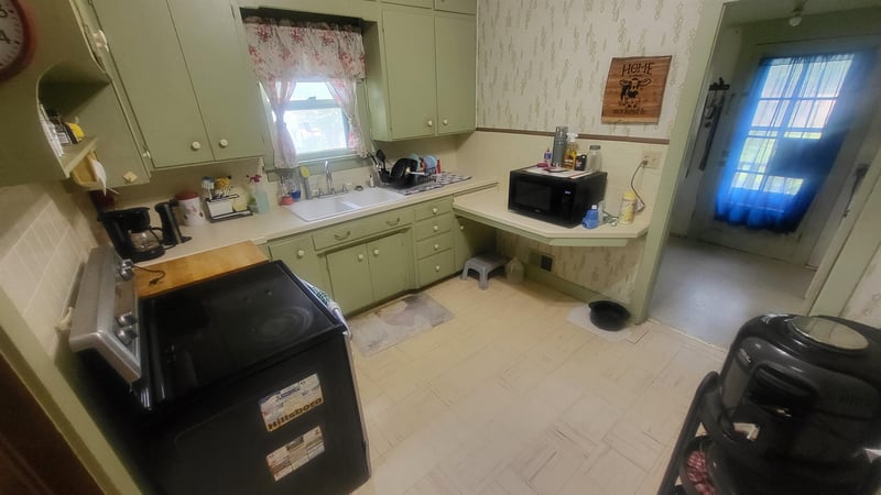 107 Madison , Hillsboro, KS 67063