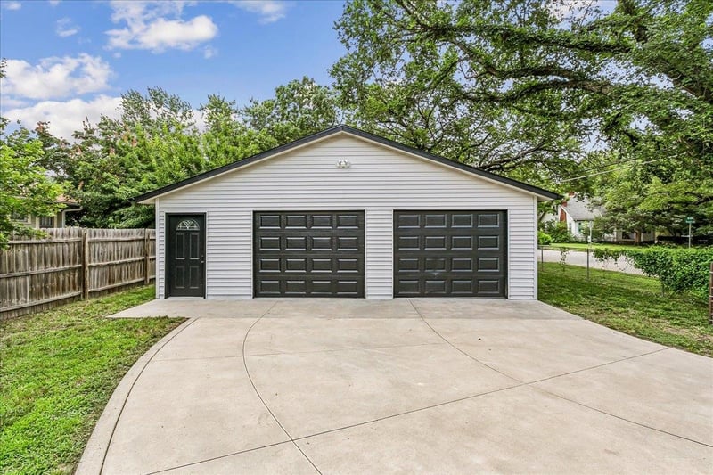 2718 E Orme St, Wichita, KS 67211